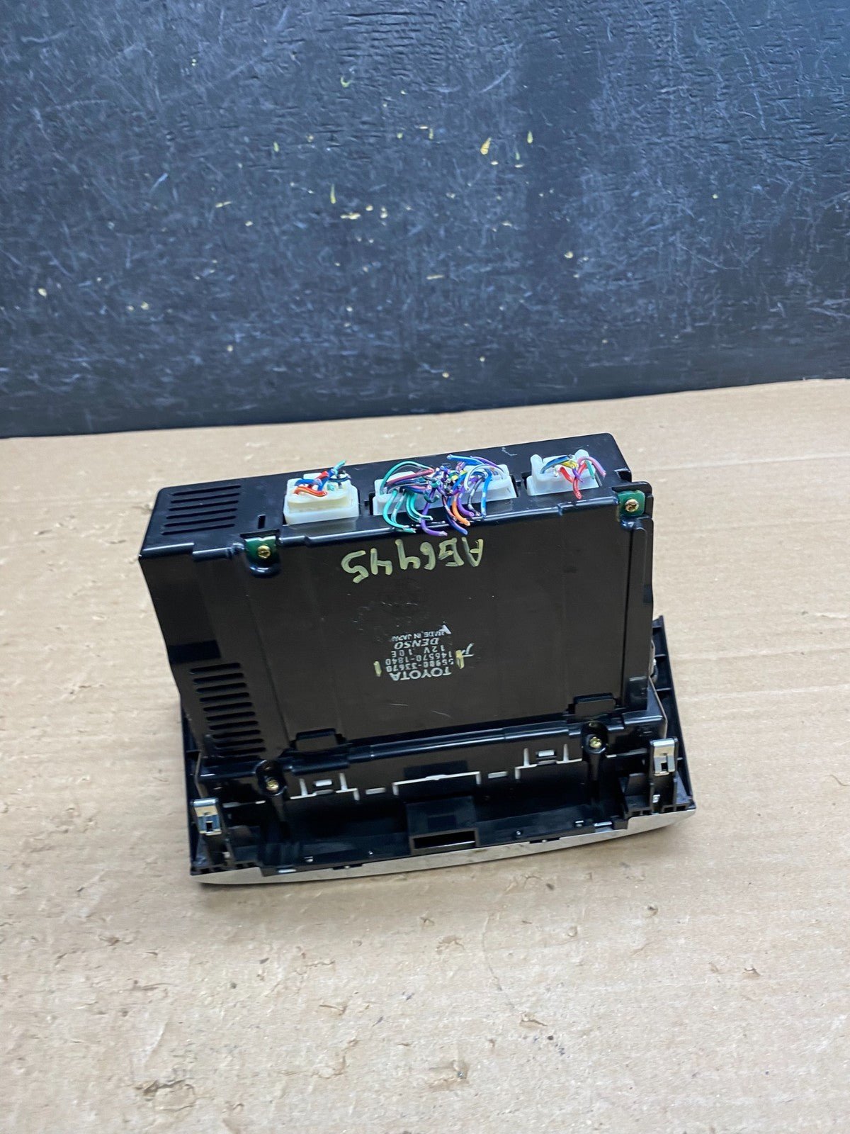 2004 - 2006 Lexus ES330 Center Dash A/C AC Heater Climate Control Unit AG6445 DG6