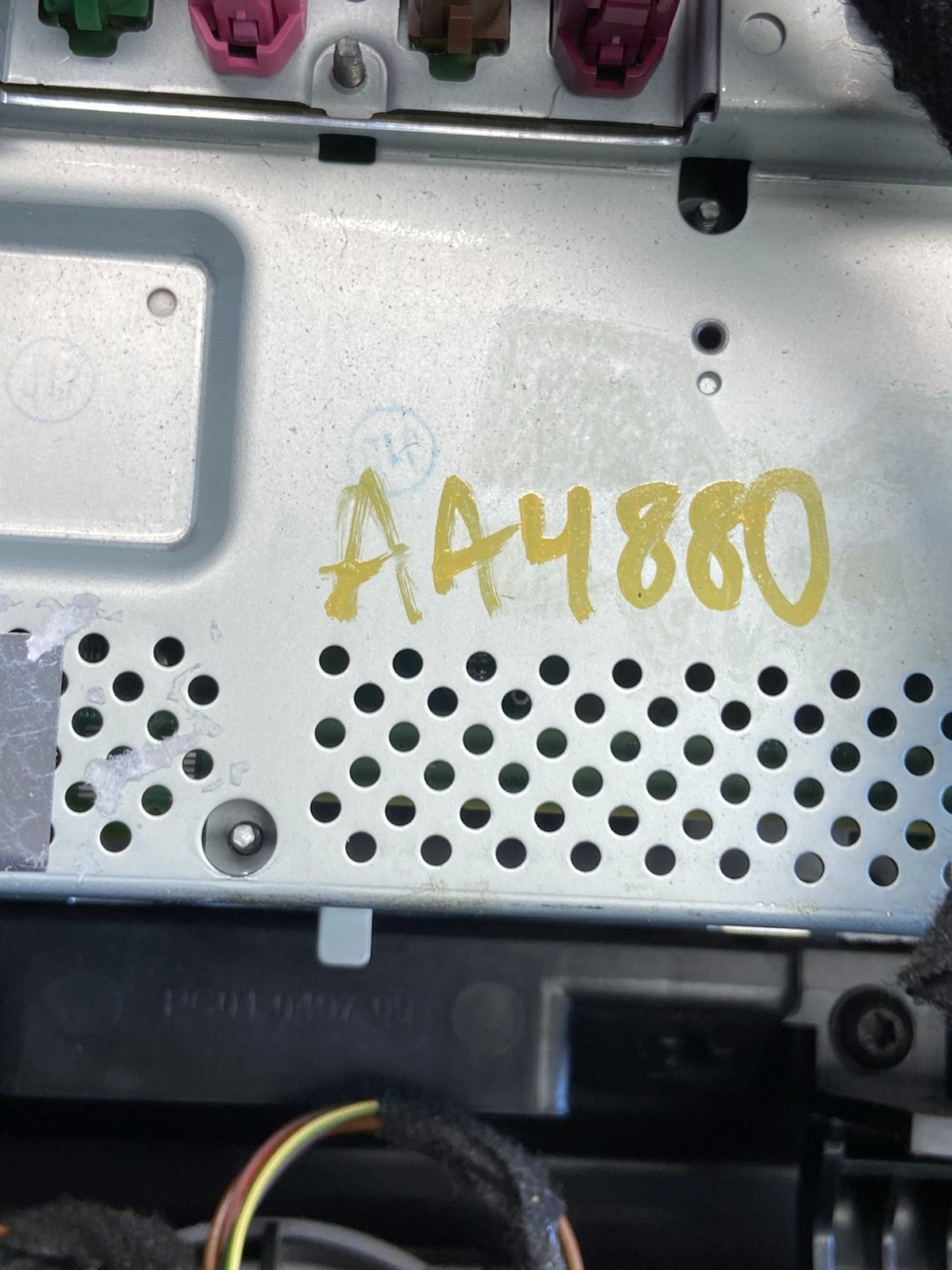 2013-2015 Land Rover LR2 OEM Radio Screen Climate Dash Air Vent Bezel AA4880 DG6