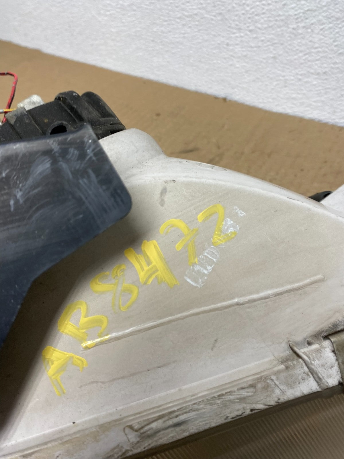 1998 to 1999 Mazda 626 Left Driver Lh Side Headlight Oem AB8472 DW8