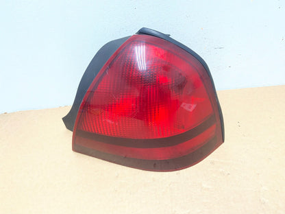 2003 to 2011 Mercury Grand Marquis Right Passenger Side Tail Light AF7310 DW0