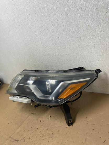 2017 - 2020 Nissan Pathfinder Left Driver LH Side Headlight Halogen AG53862