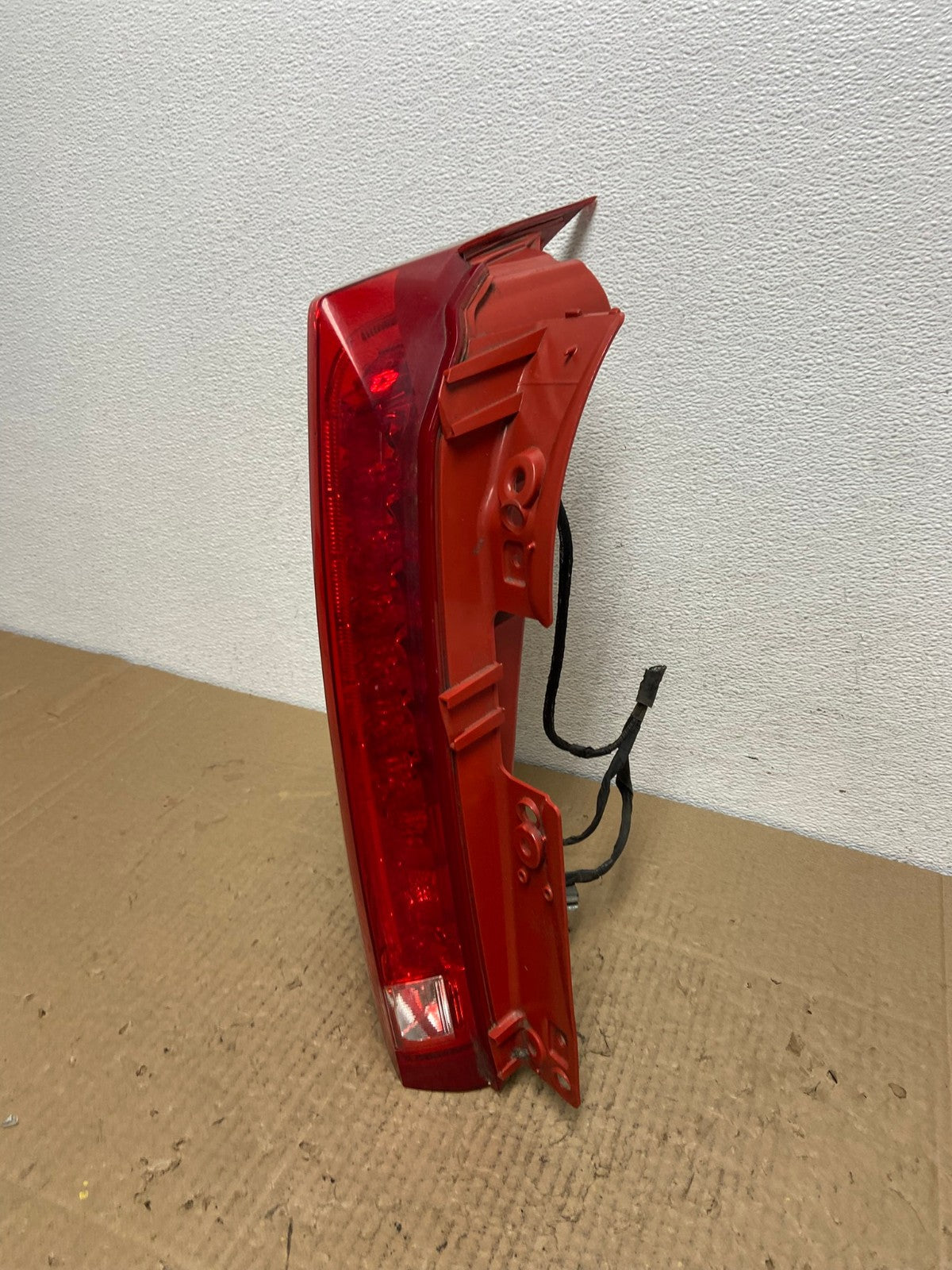 2010 to 2016 Cadillac Srx Left Driver Lh Side Tail Light OEM AC3987 LK1