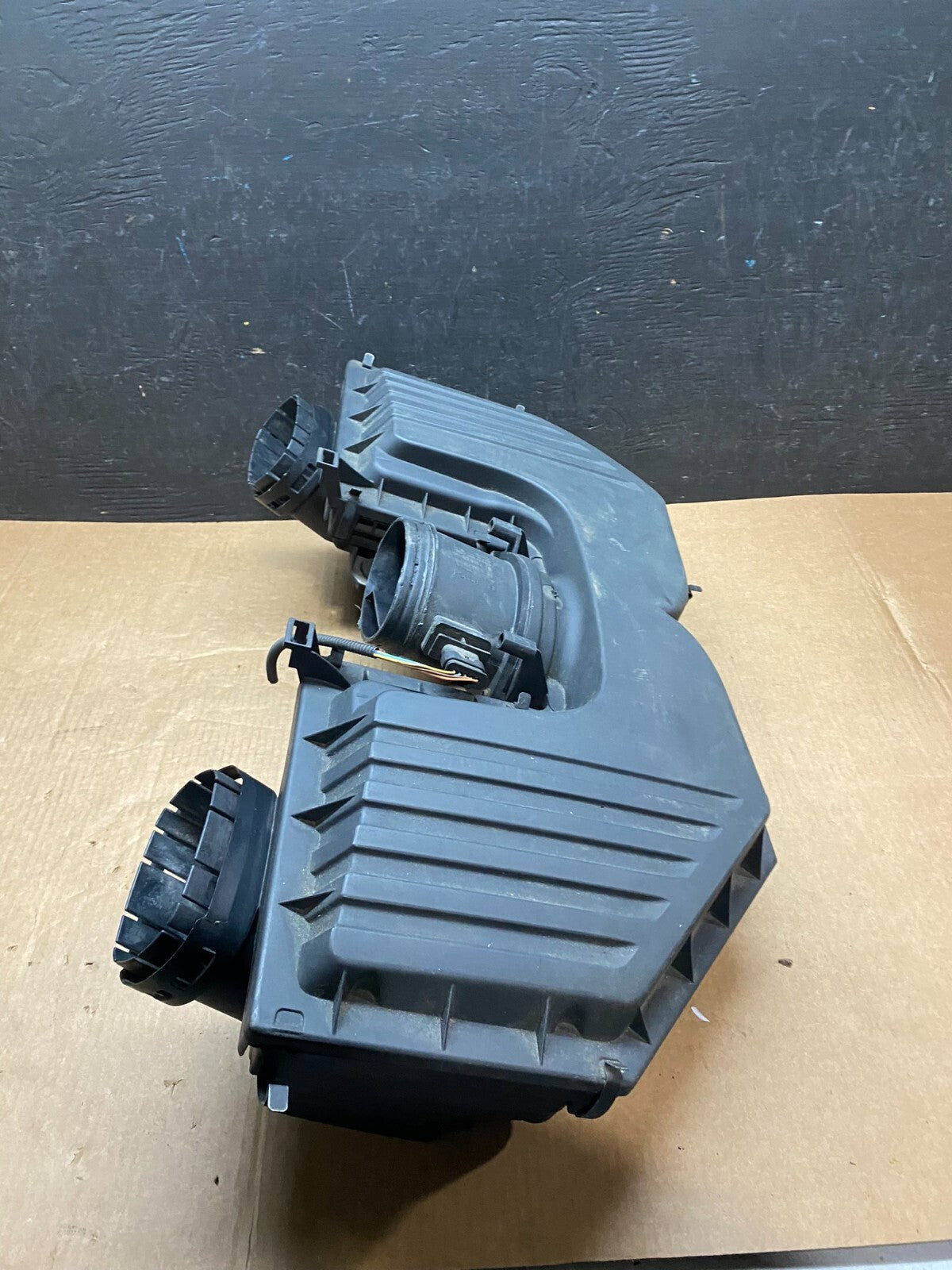 2007 to 2010 BMW E70 X5 N62 Air Intake Cleaner Filter 7548896 OEM H4674 DG12
