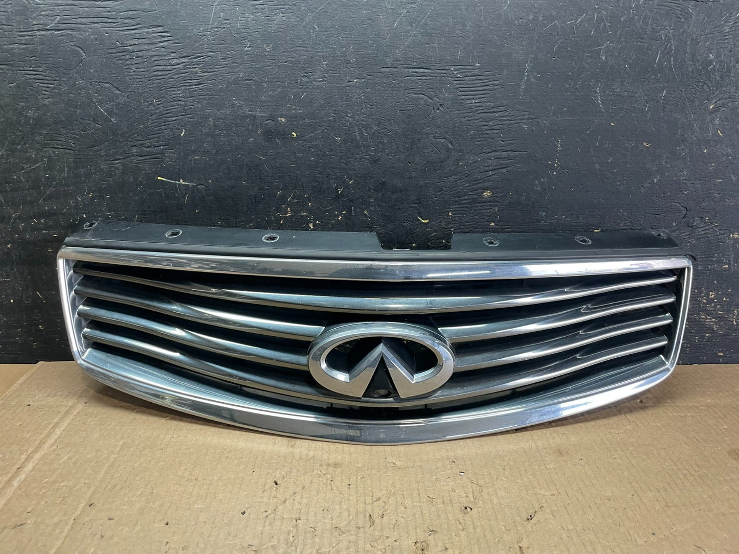 2008 - 2012 Infiniti EX35 Camera Oem Front Upper Grill Grille AB3189 DG0