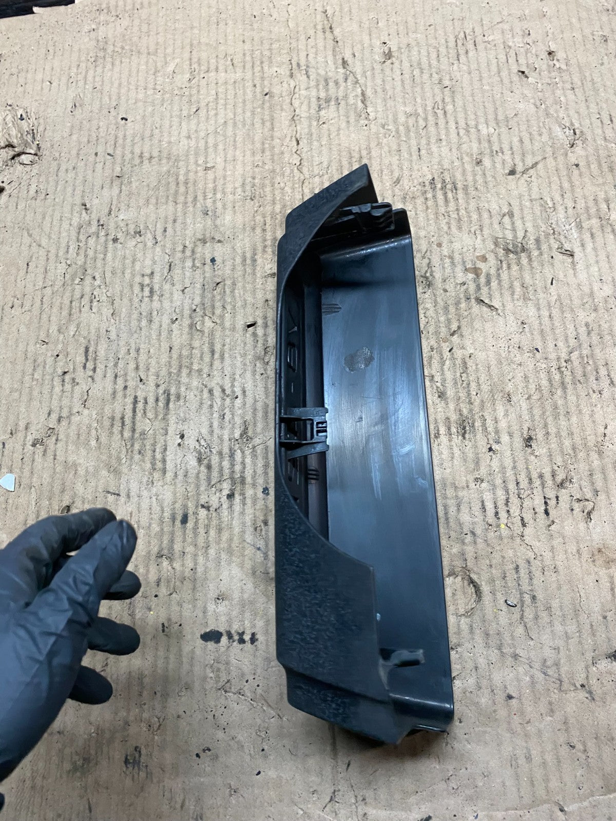 2007 2008 2009 Audi A8 4.2L FSI Engine Motor Cover V4004 DG6