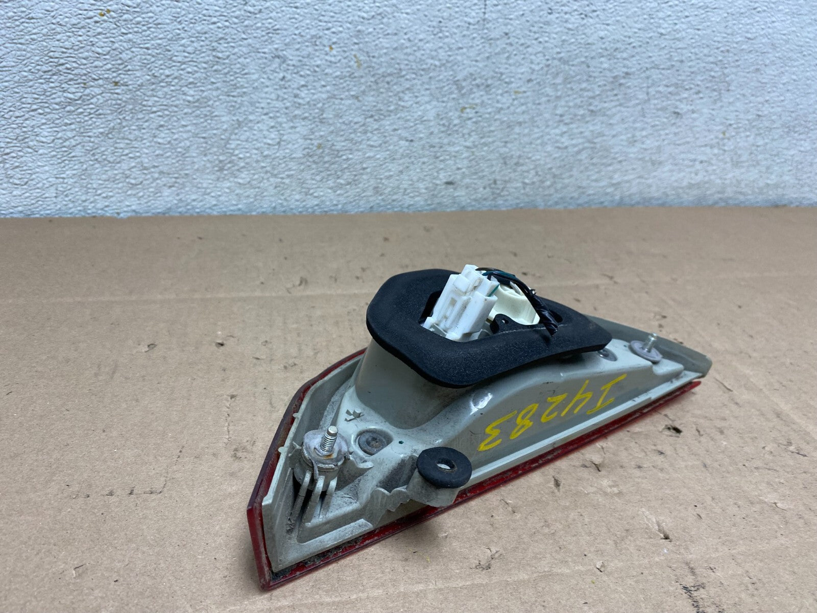 2011 to 2014 Hyundai Sonata Right Passenger Rh Inner Tail Light Oem I4283 DW6