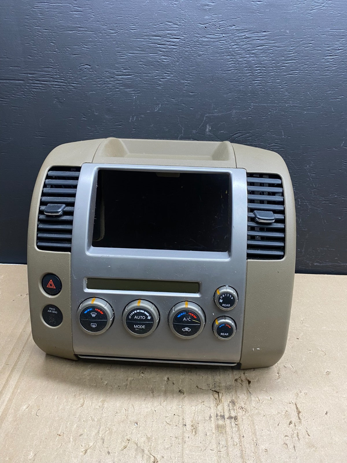2005-2008 Nissan Pathfinder Radio A/C Heat Temperature Climate Control AB9104 DG0