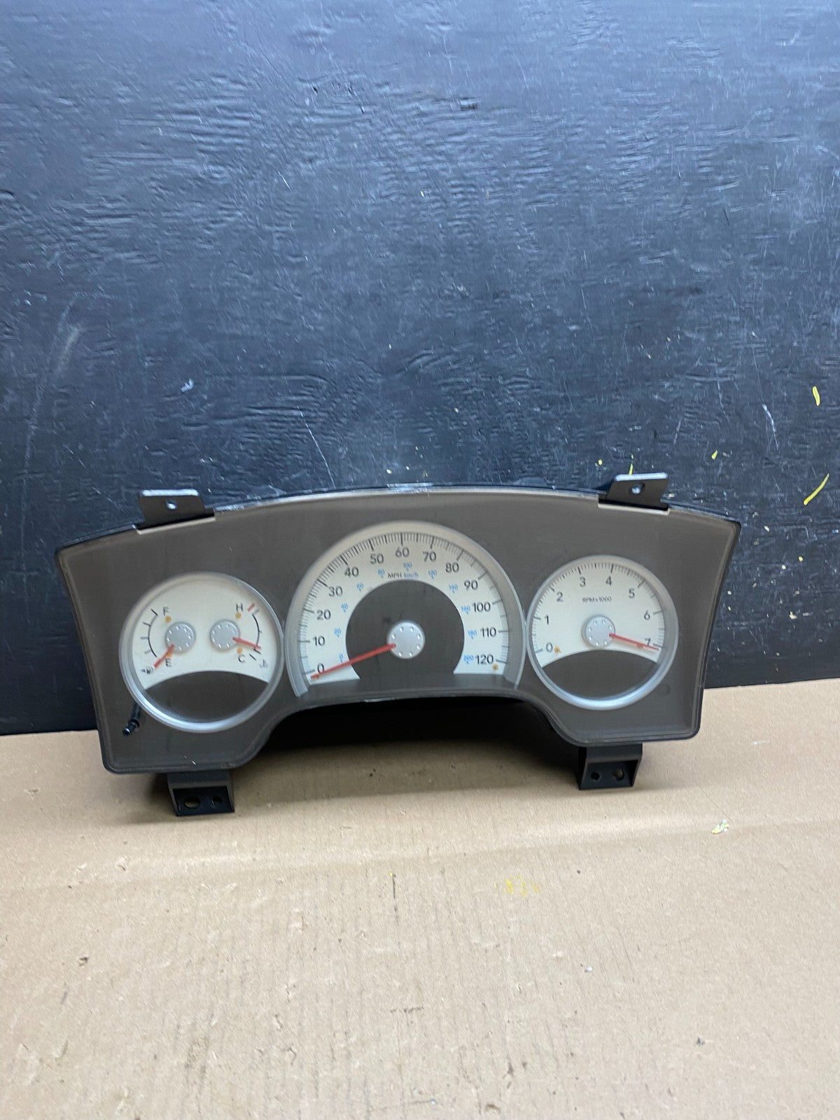 2005 to 2009 Dodge Durango Speedometer Instrument Cluster Gauge T45700