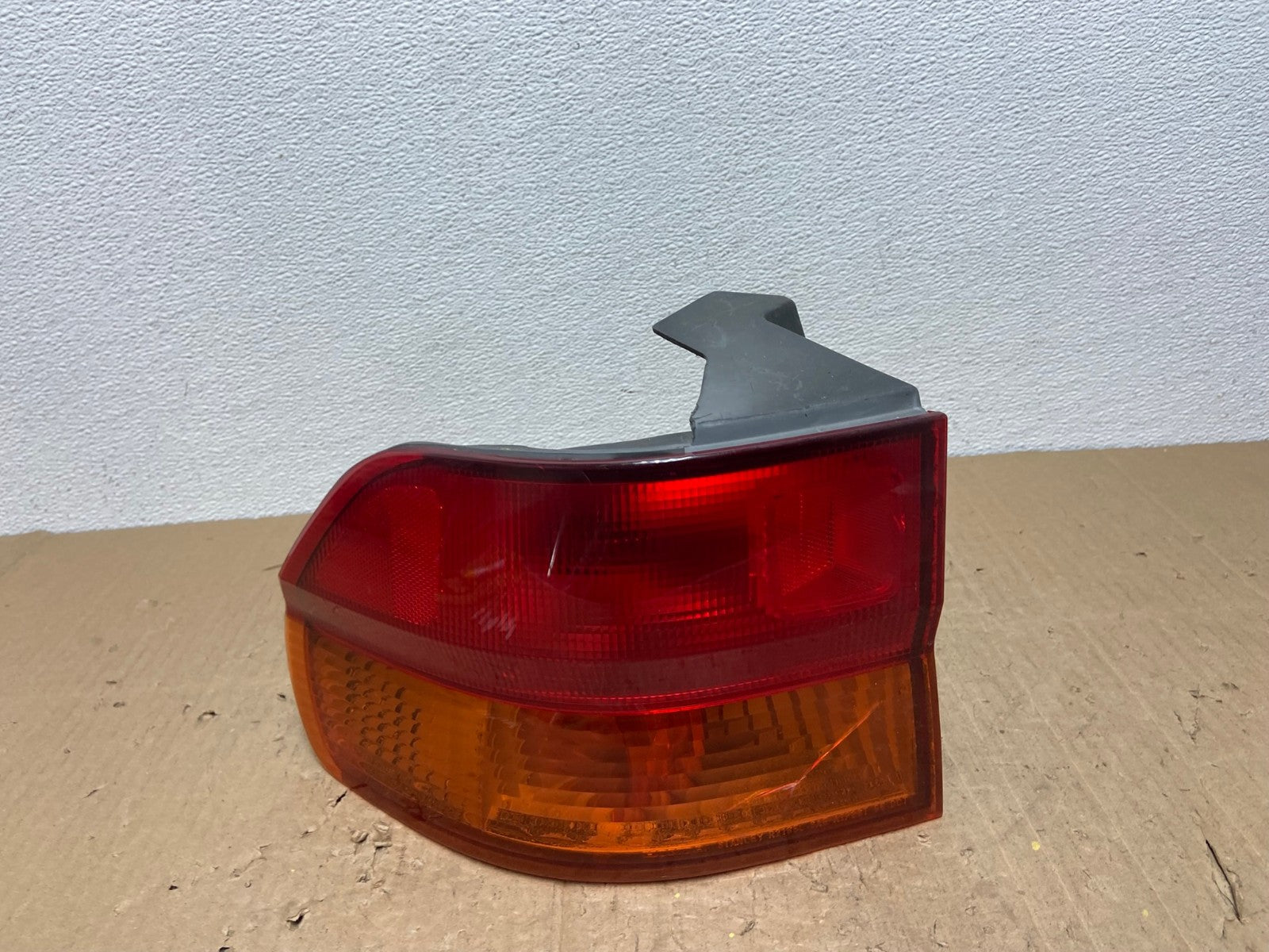 2002 2003 2004 Honda Odyssey Left Driver LH Side Tail Light AC0317 LK0