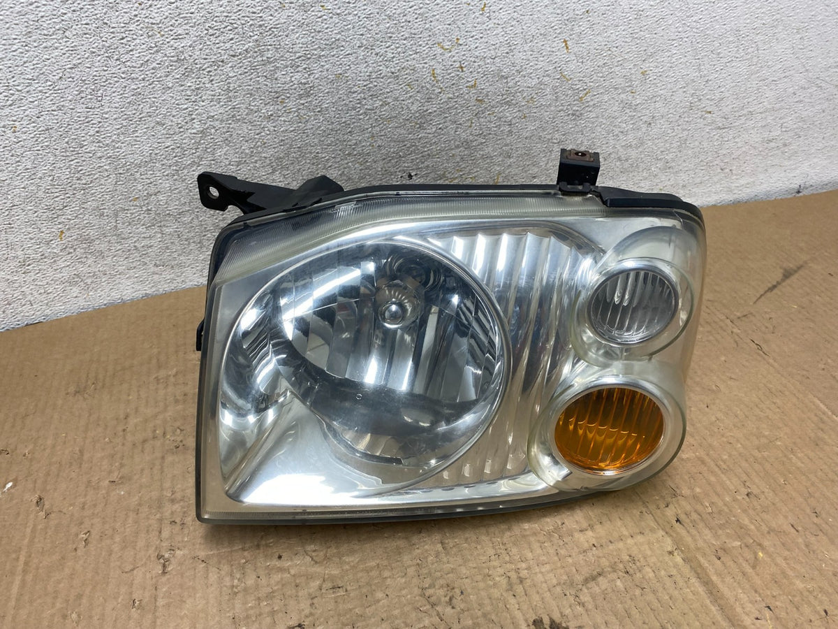 2001 to 2004 Nissan Frontier Left Driver LH Halogen Headlight AI8192 DW0