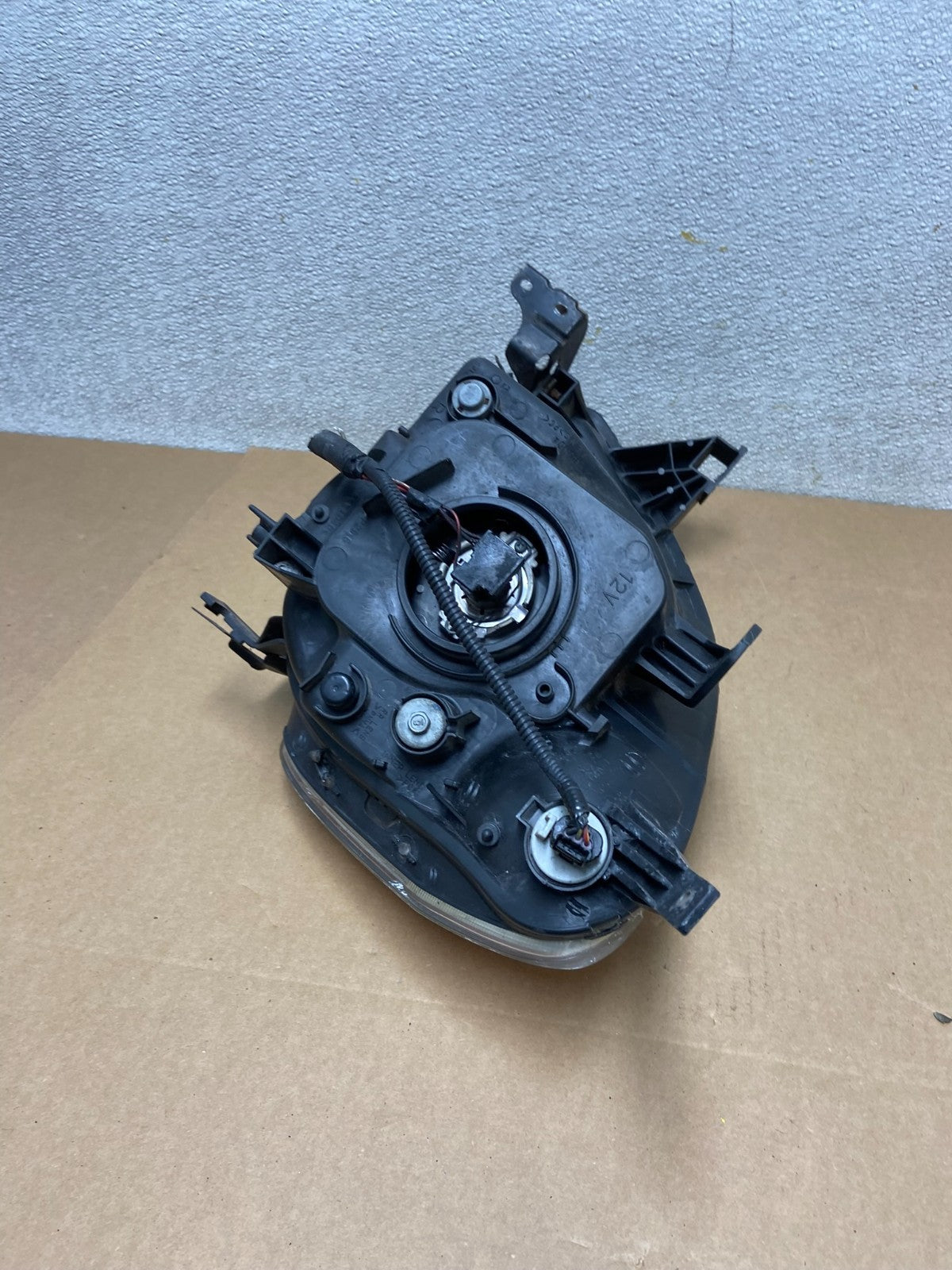 2002 to 2004 Honda CRV CR-V OEM Right Passenger RH Halogen Headlight Z6565 DW8