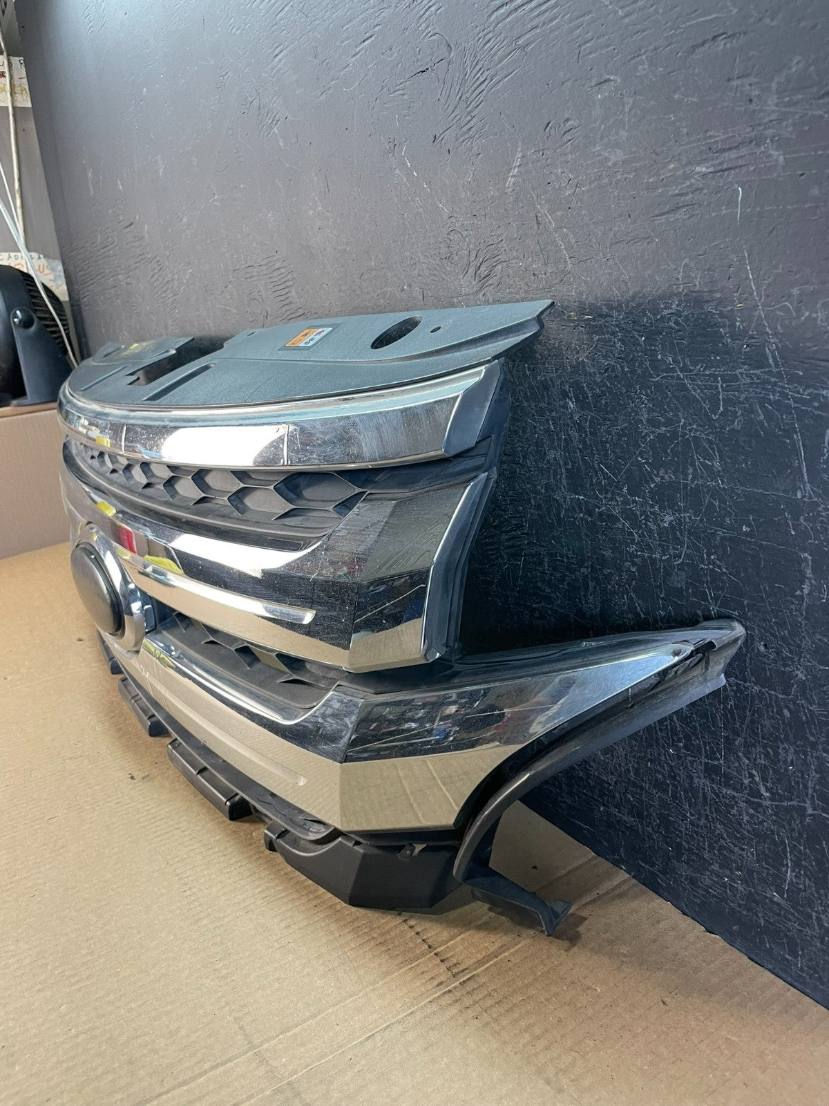 2011 2012 2013 Ford Edge Front Upper Chrome Grille Grill AF3777 DG1