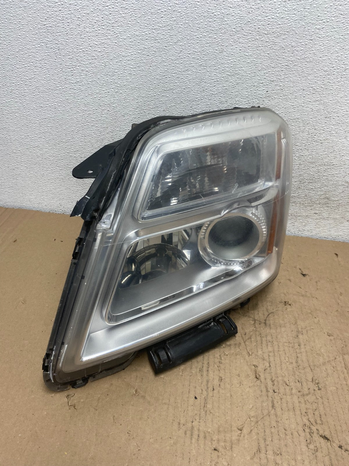 2010 to 2015 GMC Terrain Halogen Left Driver Lh Side Headlight AF3319 LK2