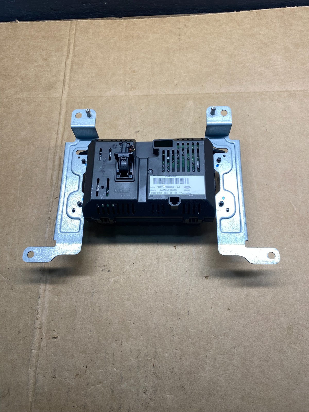 2013 to 2016 Ford Taurus 4.2" Radio Navigation Screen Module AD3671 DG3