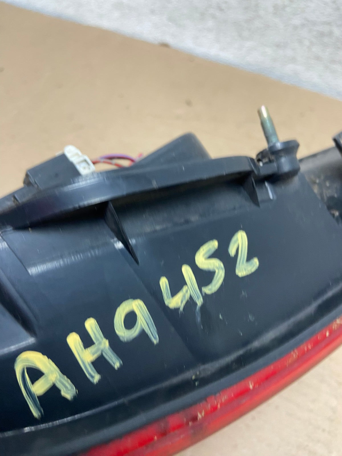 2000 - 2001 Infiniti i30 Right Passenger Rh Side Tail Light AH9452 LK6