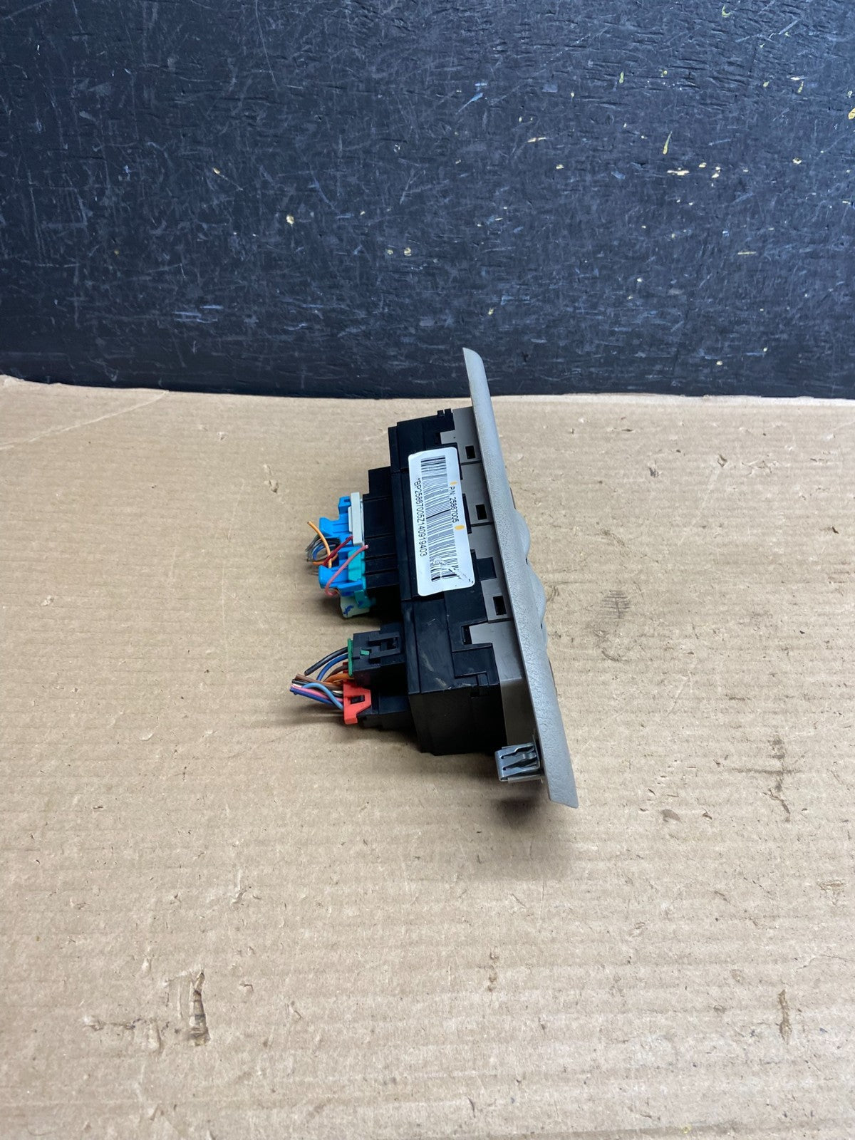 2006-2009 Chevrolet Trailblazer Power Left Driver Window Control Switch AH3647 D2