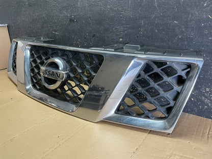 2005 2006 2007 Nissan Pathfinder Chrome Front Upper Grill Grille OEM AA8817 DG2