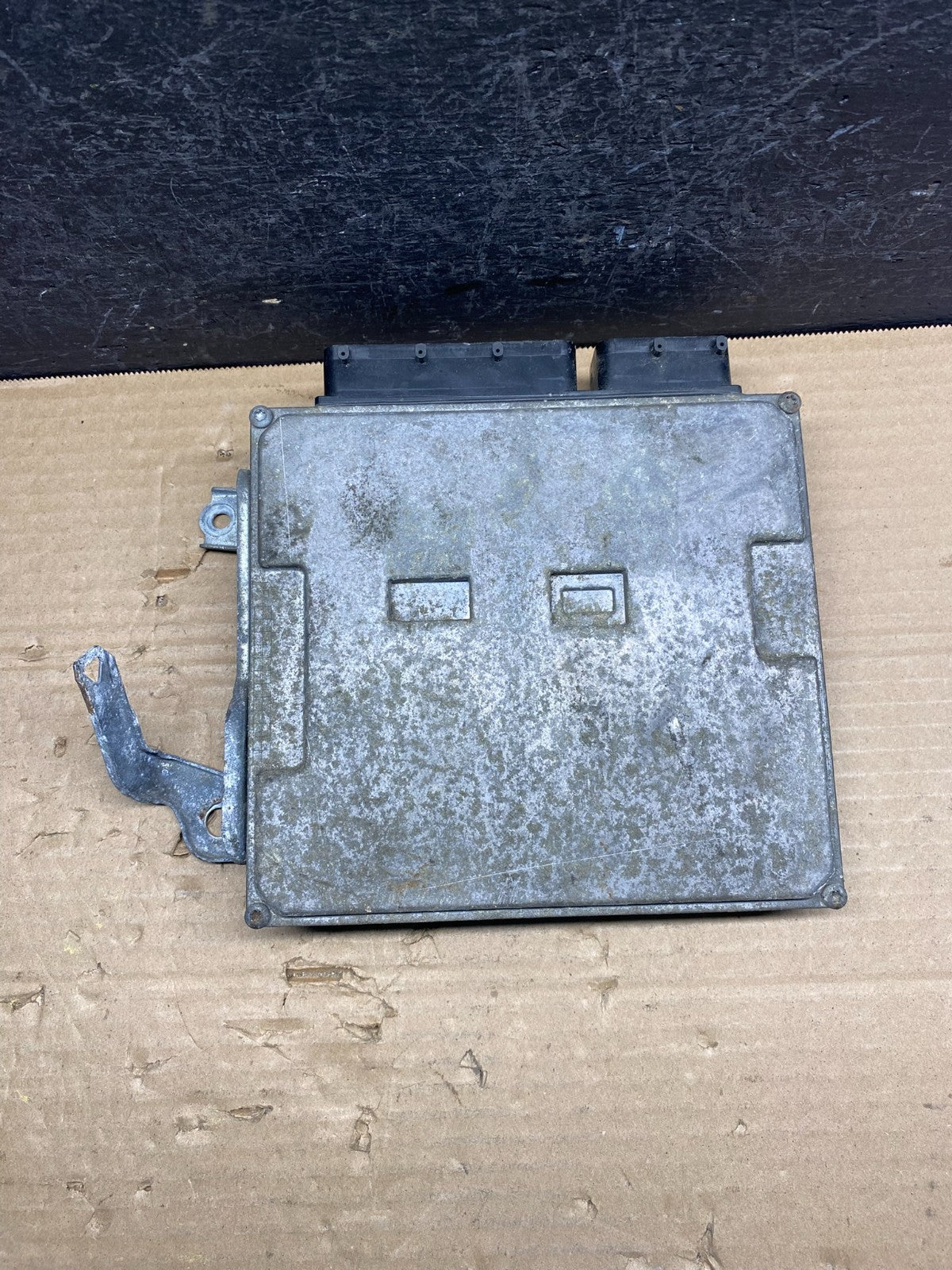 2009 to 2010 Toyota Corolla Engine Control Computer ECU PCM AD9587 DW1