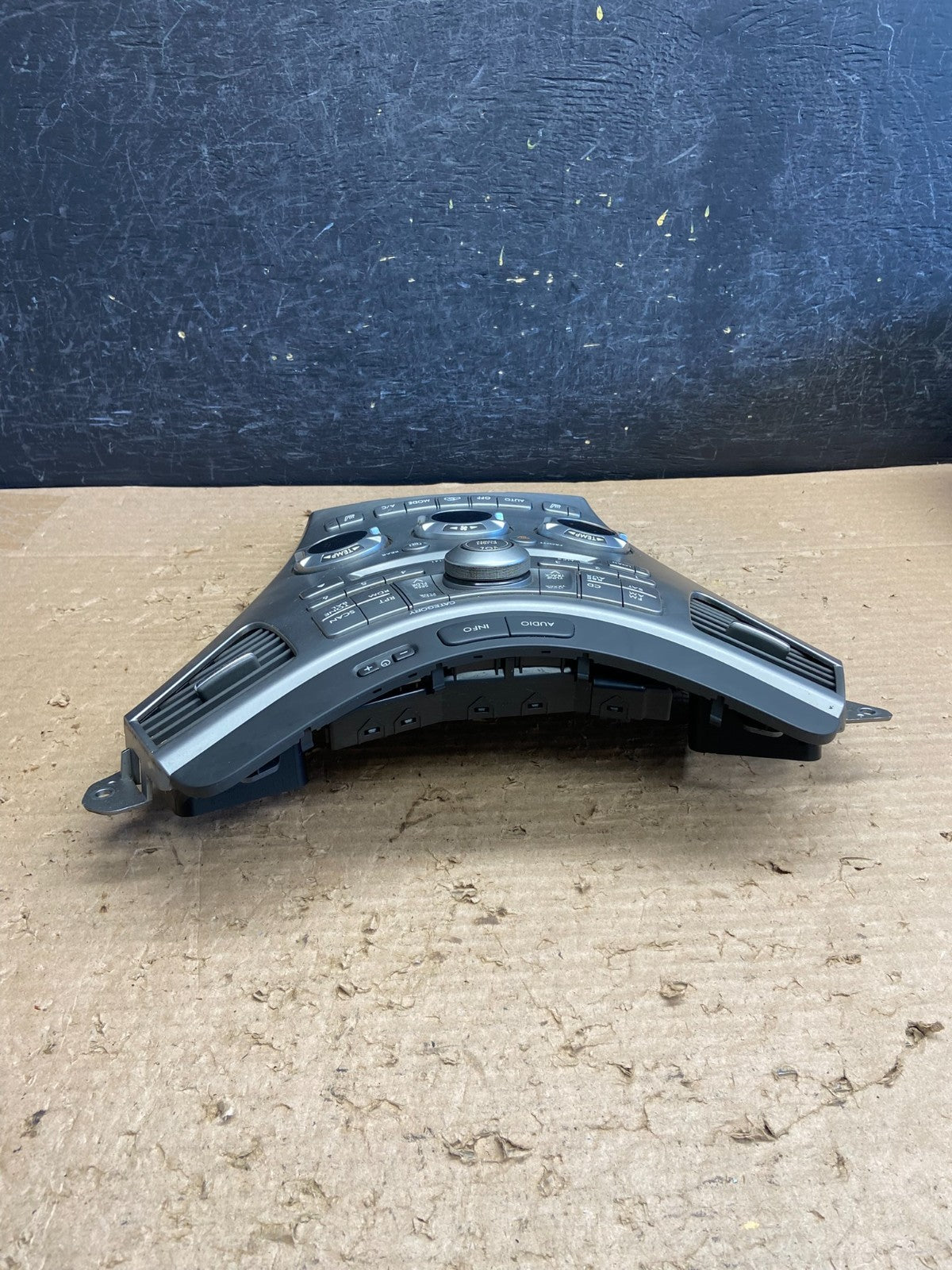 2006-2009 Subaru Tribeca Radio CD Player Climate Control Bezel Panel AG8749 DG3