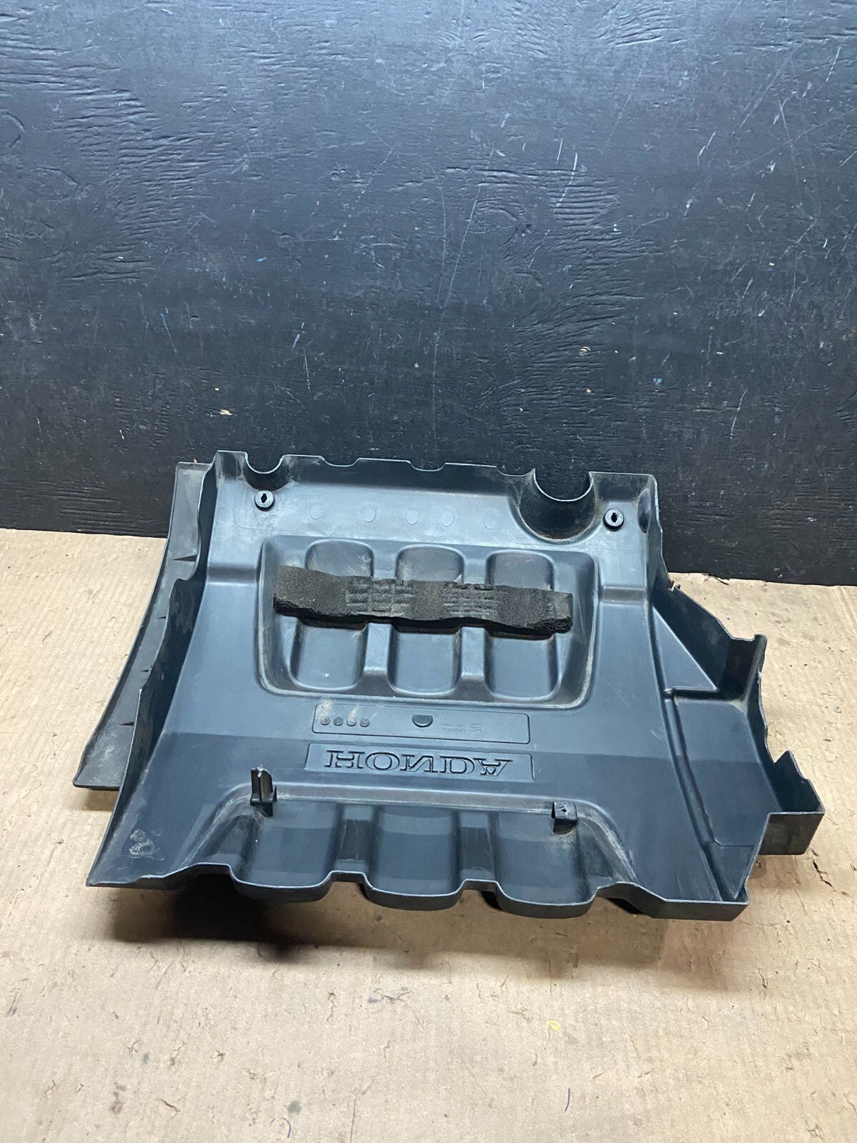 2006 to 2008 Honda Pilot Engine Cover Trim Bezel OEM j1210 DG4