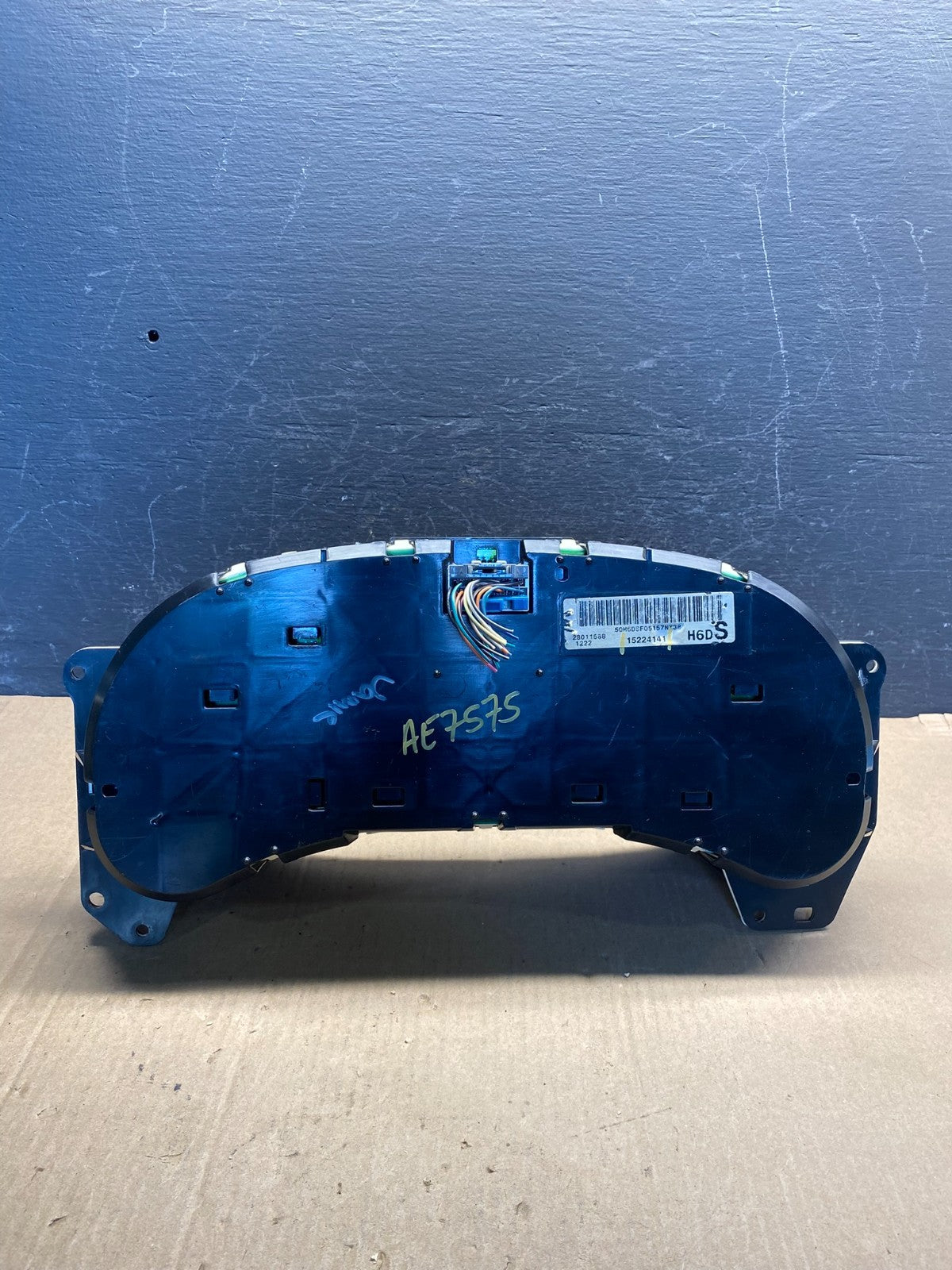 2003 to 2006 Cadillac Escalade Instrument Speedometer Cluster Gauge AE7575 DG3