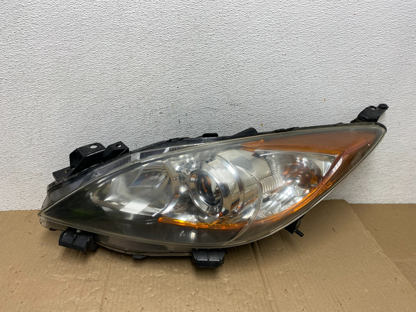 2010 - 2013 Mazda 3 Left Driver LH Halogen Headlight AE9009 DW0