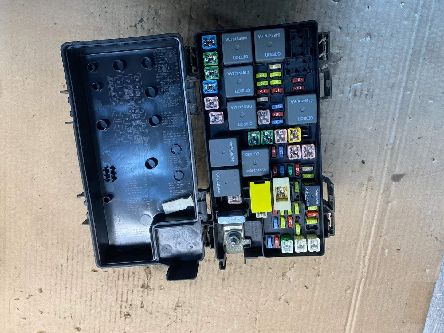 2009 2010 Liberty Nitro TIPM Power Integrated Fuse Box Module AE8059 DW2