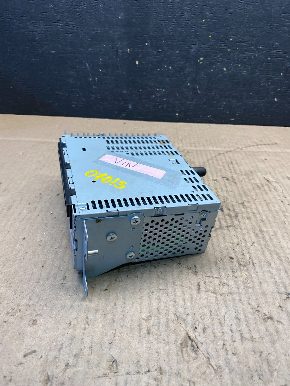 2011 Ford Explorer Audio Equipment Radio Receiver AM FM CD O7015 DG2