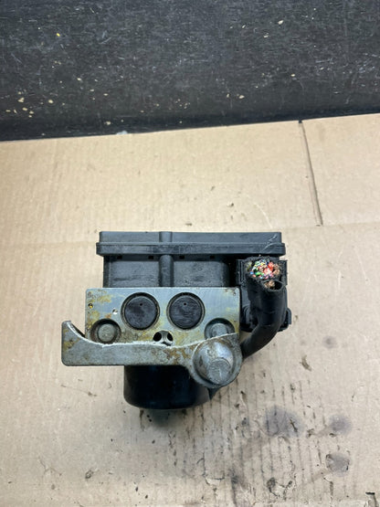 2006 - 2007 Mercedes C280  ABS Anti Lock Brake Pump Module a2035454732 v9095 DG2