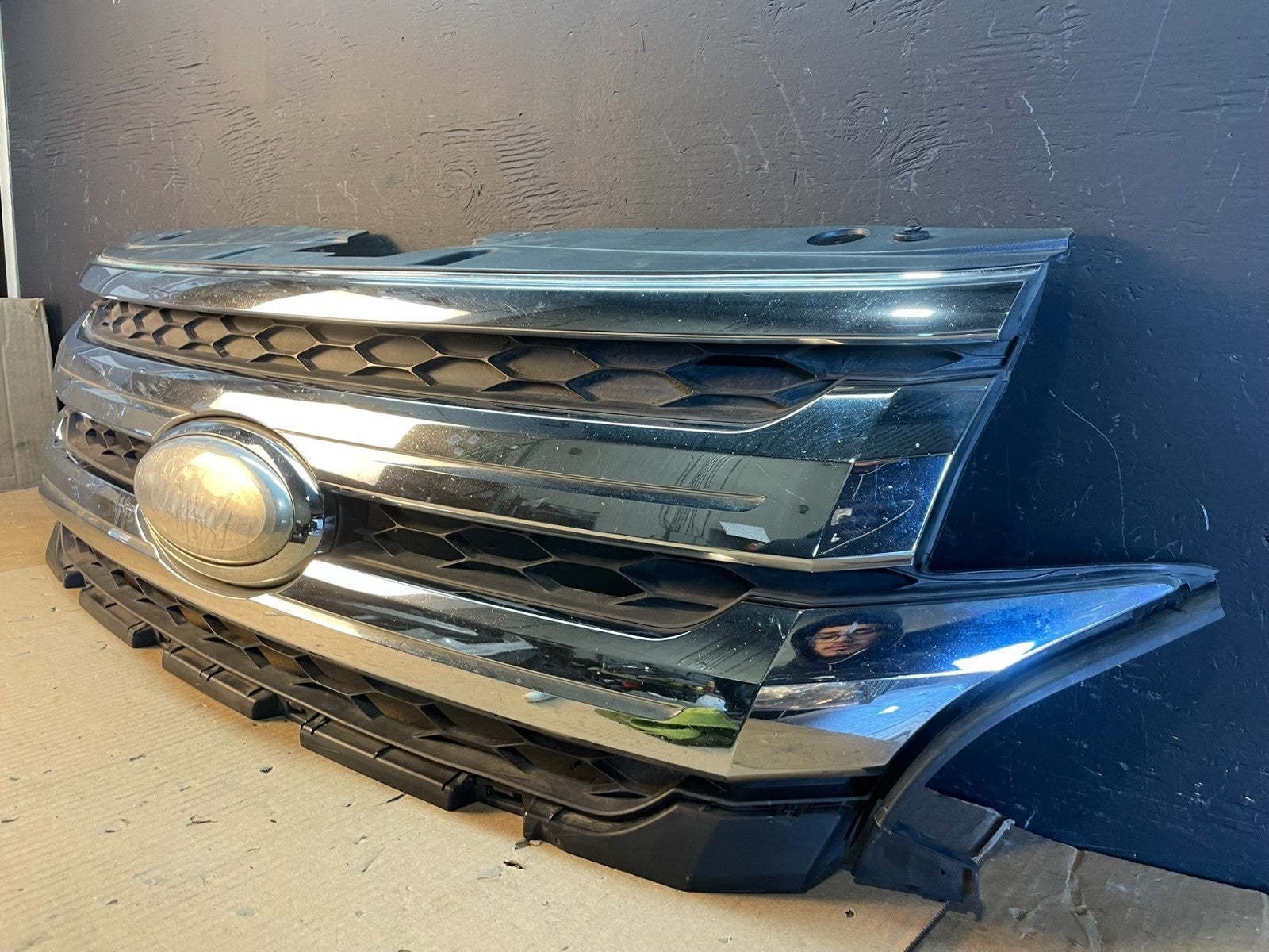 2011 2012 2013 Ford Edge Front Upper Chrome Grille Grill  AB7883 DG1