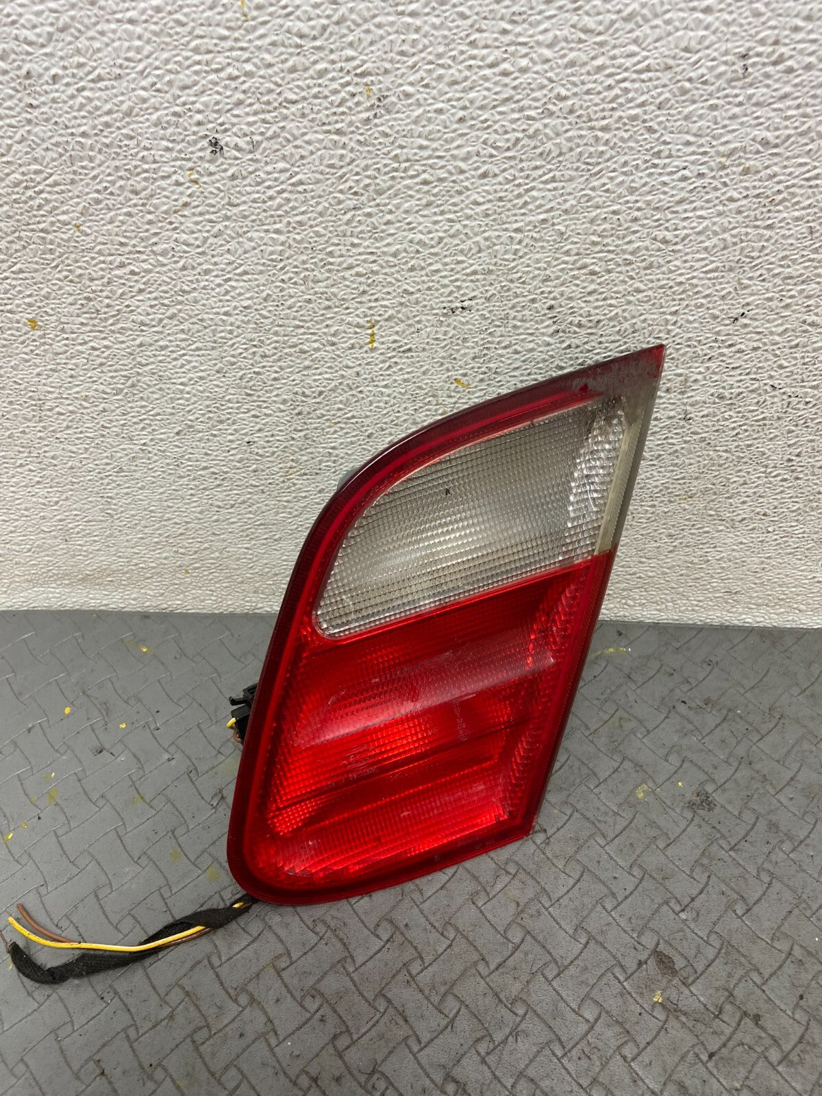 1998-2003 Mercedes Benz CLK Inner Right Passenger RH Tail Light Lamp C7297 PS0