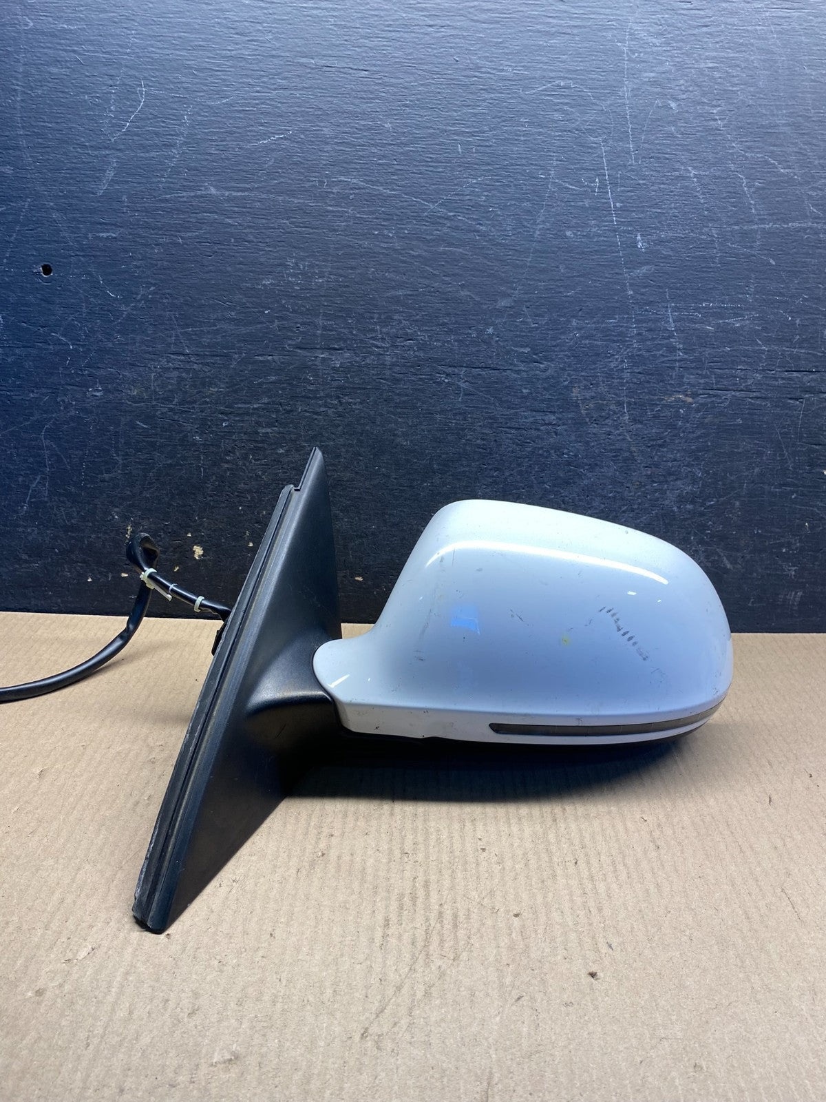 2009 to 2012 Audi A4 Left Driver LH Side View Power Door Mirror AI5372 DW0