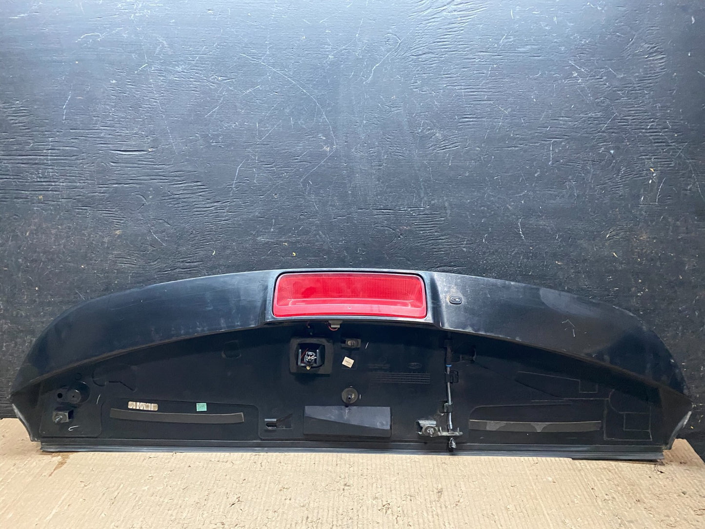 2011 to 2015 Ford Explorer Rear Upper Tailgate Liftgate Wing Spoiler X8237 DG8
