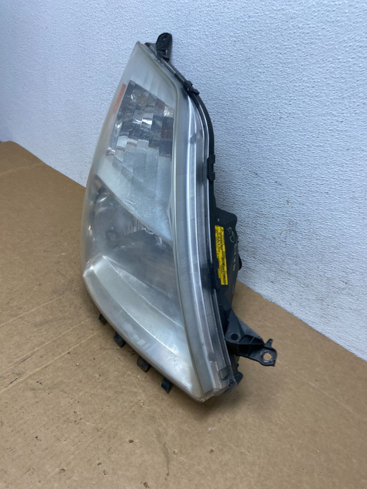2004 - 2005 Toyota Prius Right Passenger RH Side Headlight Xenon Hid AD6128 DW1