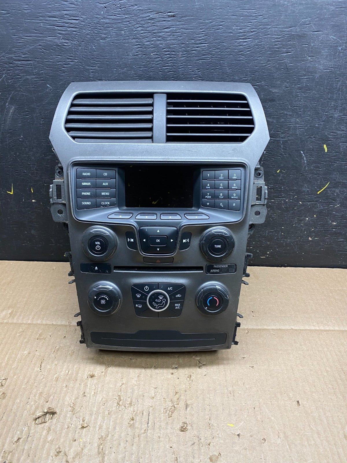 2014 2015 Ford Explorer Radio Climate Control Trim Bezel Panel v1514 DG0
