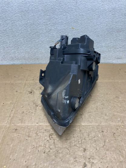 2009-2011 BMW 3 Series 328i 4/D Sedan Headlight Halogen Right Passenger Z1194 DG10