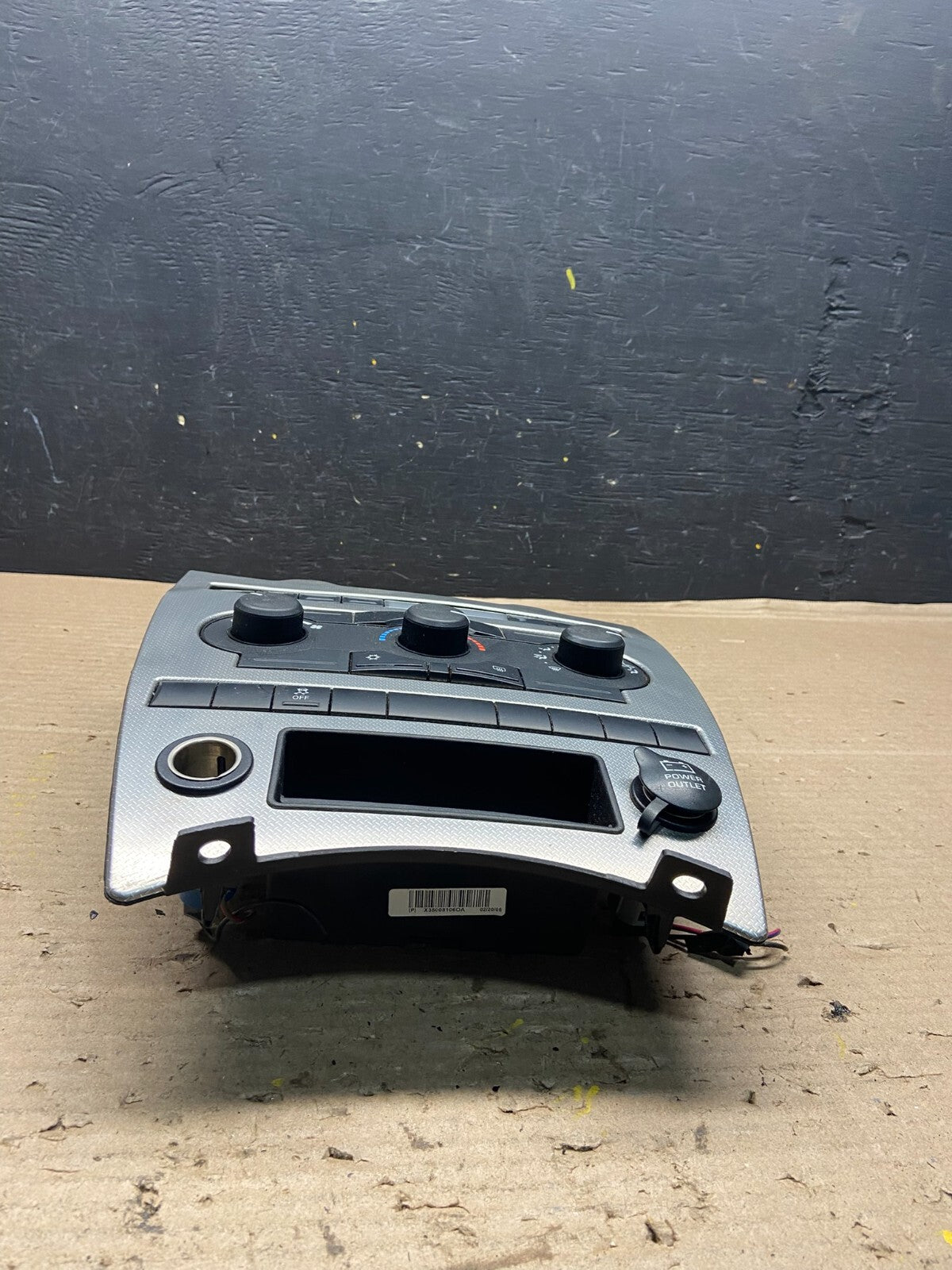 2005 2006 2007 Jeep Commander Grand Cherokee A/C Climate Control Bezel j9606 DG2