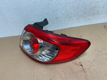 2010 to 2012 Hyundai Santa Fe Right Passenger RH Tail Light AE6805 LK1