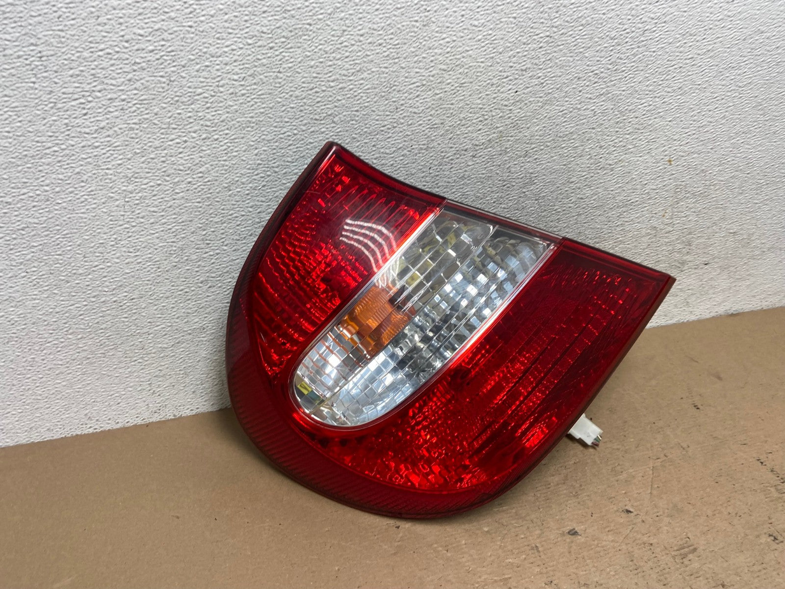 2002 2003 2004 Toyota Camry Left Driver LH Side Tail Light AF4876 LK2