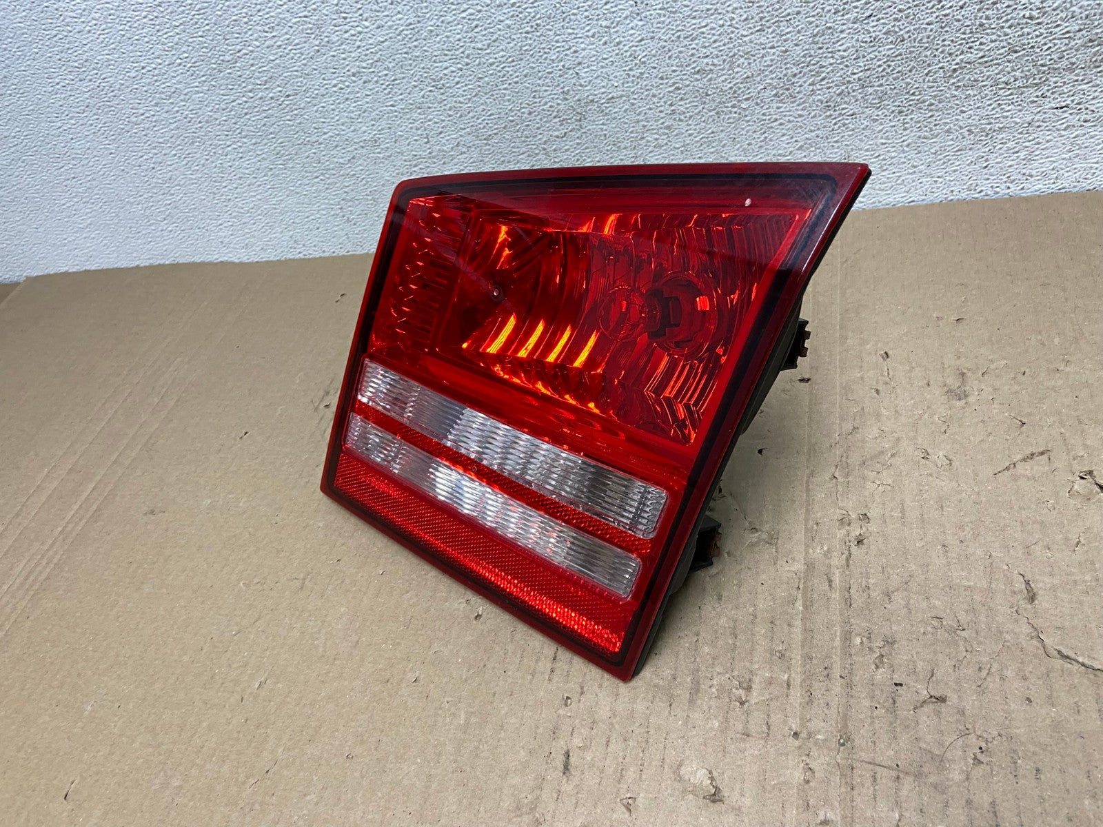 NO LED 2009-2011 Dodge Journey Right Passenger Tail Light Inner AE9666 LK1