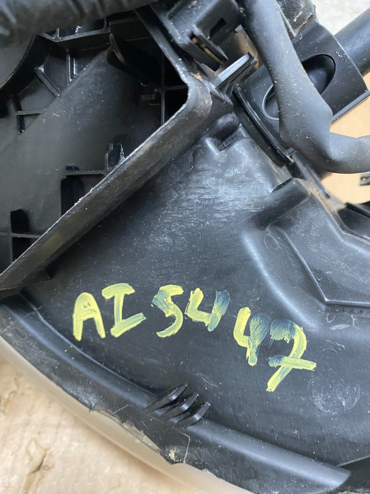 2005-2009 Volvo S60 Right Passenger RH Side Headlight AI5447 DW12