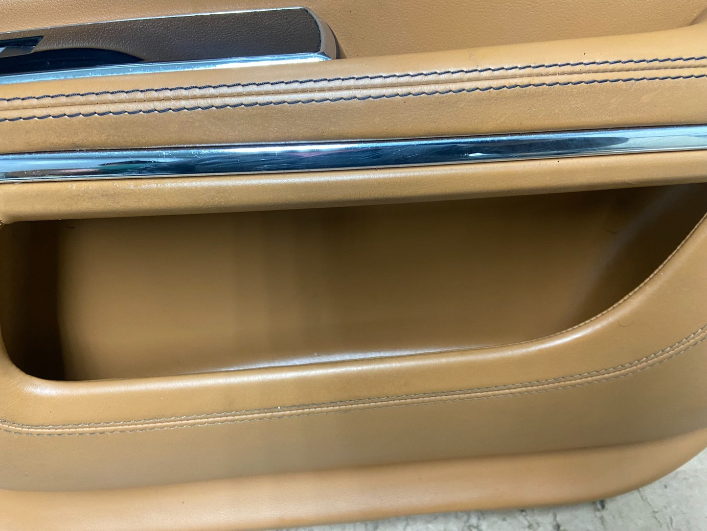 2010 to 2015 Jaguar XJL Interior Front Right Passenger Door Trim Panel Y4920 DG4