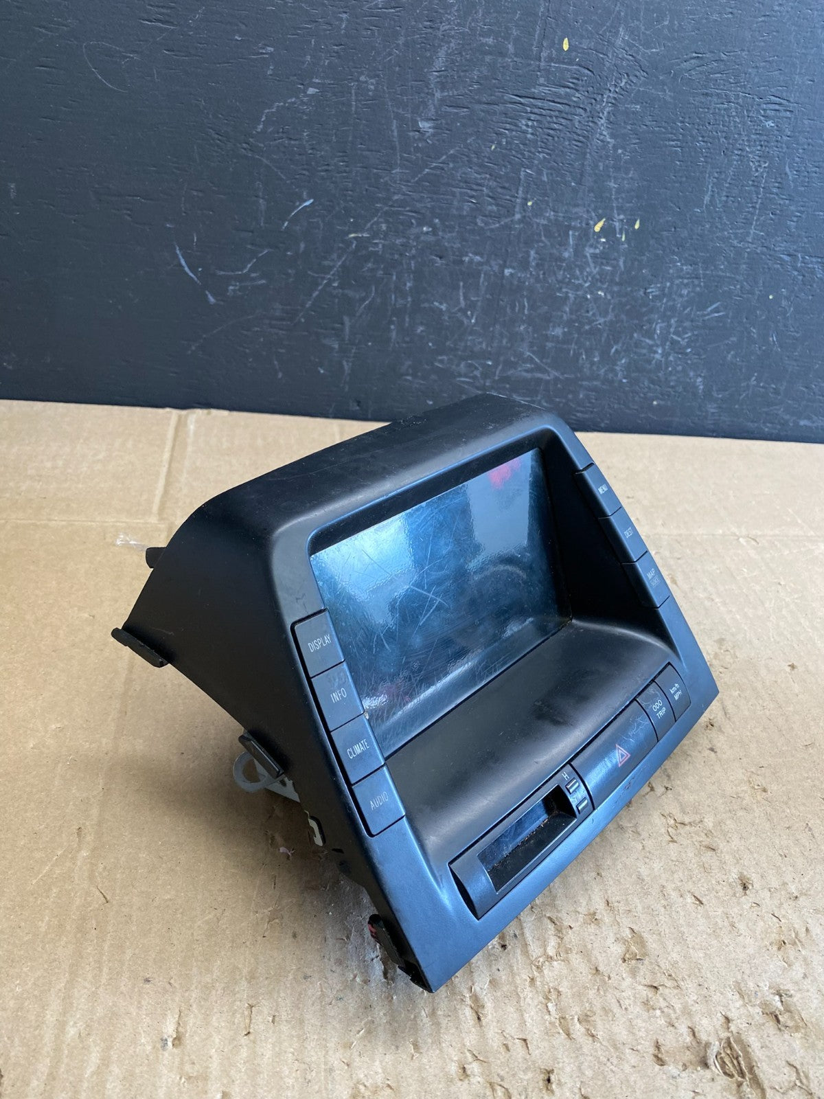 2004 to 2005 Toyota Prius Radio Stereo Receiver Screen Display AB9640 DG3