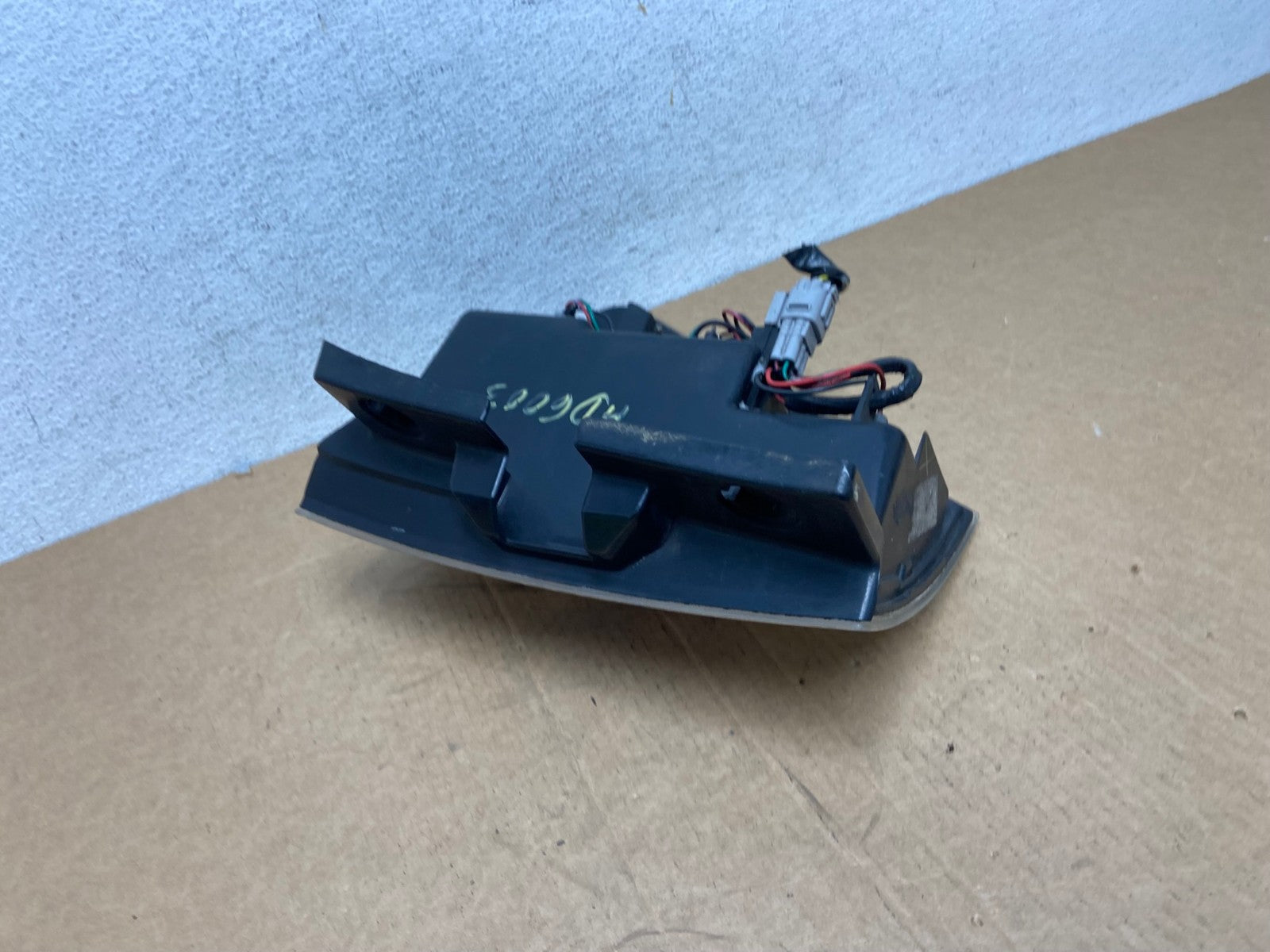 2005 to 2008 Chevrolet Equinox Left Driver Lh Side Tail Light AD6003 LK4
