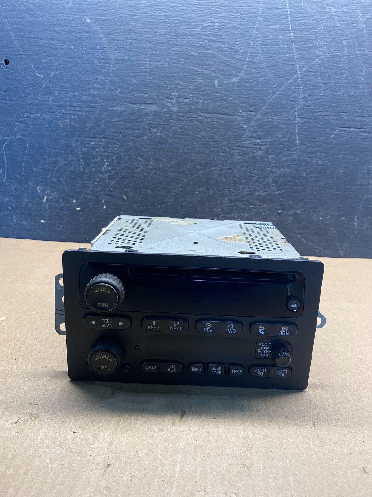 2003 to 2006 Silverado Tahoe Sierra AM FM CD Radio Receiver Head Unit ag1807 DG0