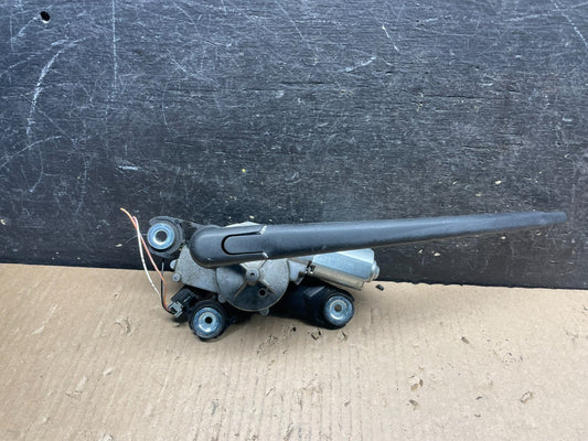 2004 to 2009 Mazda 3 Windshield Rear Wiper Motor U9551 DG0