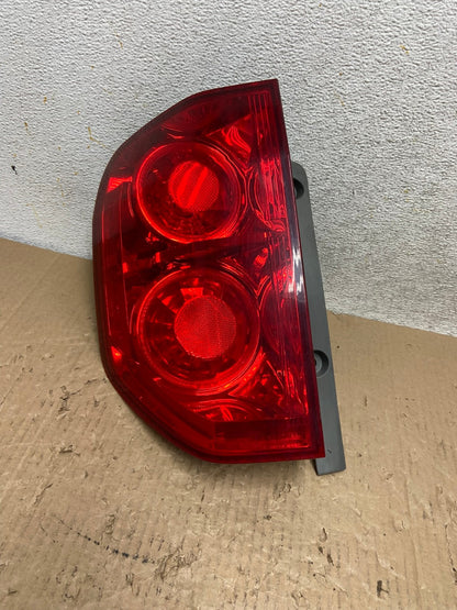 2003 2004 2005 Honda Pilot Left Driver LH Side Tail Light AI1369 LK0