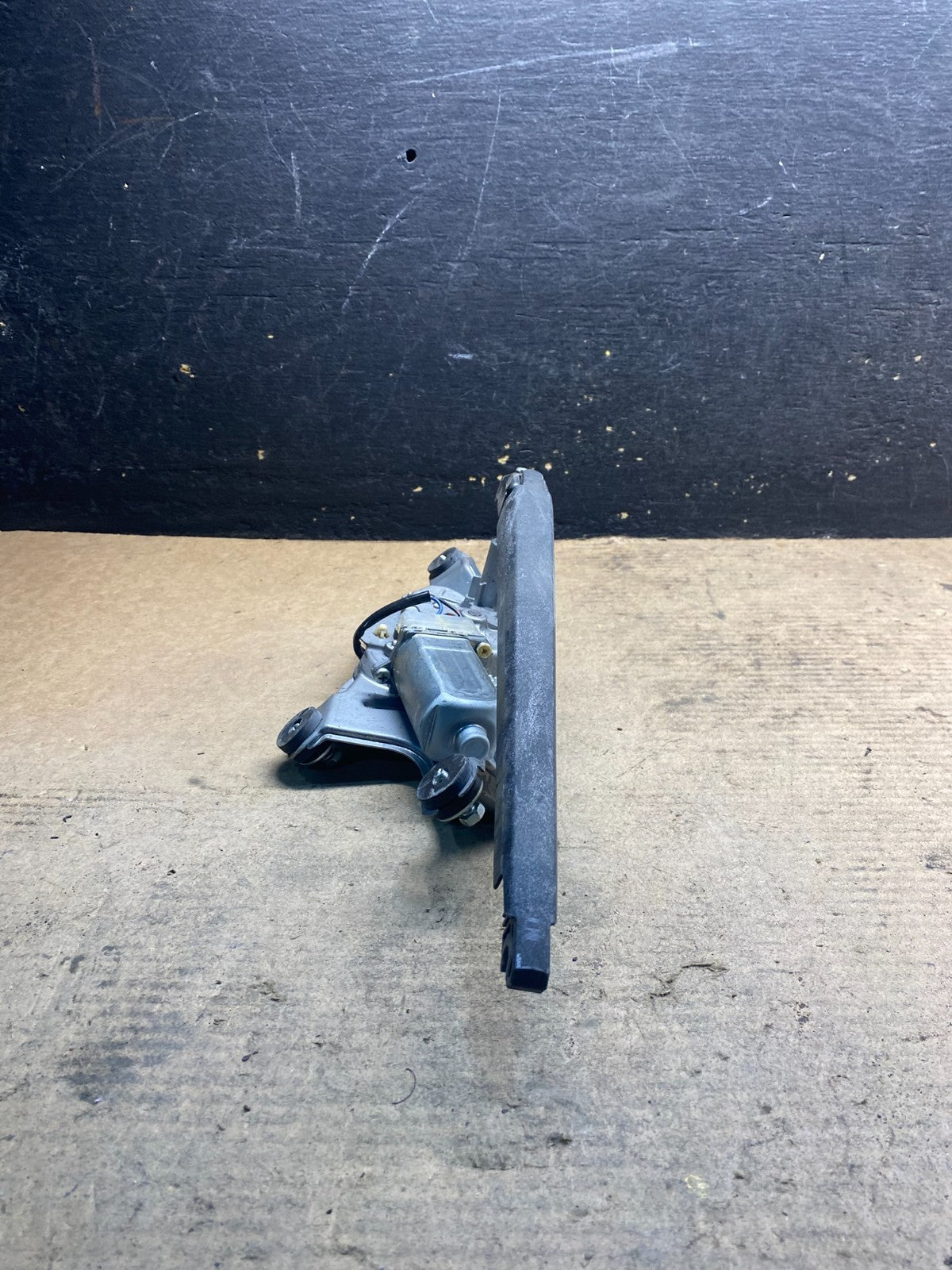 2007 to 2015 Mazda CX-9 CX9 Windshield Rear Wiper Motor AA2805 DG2