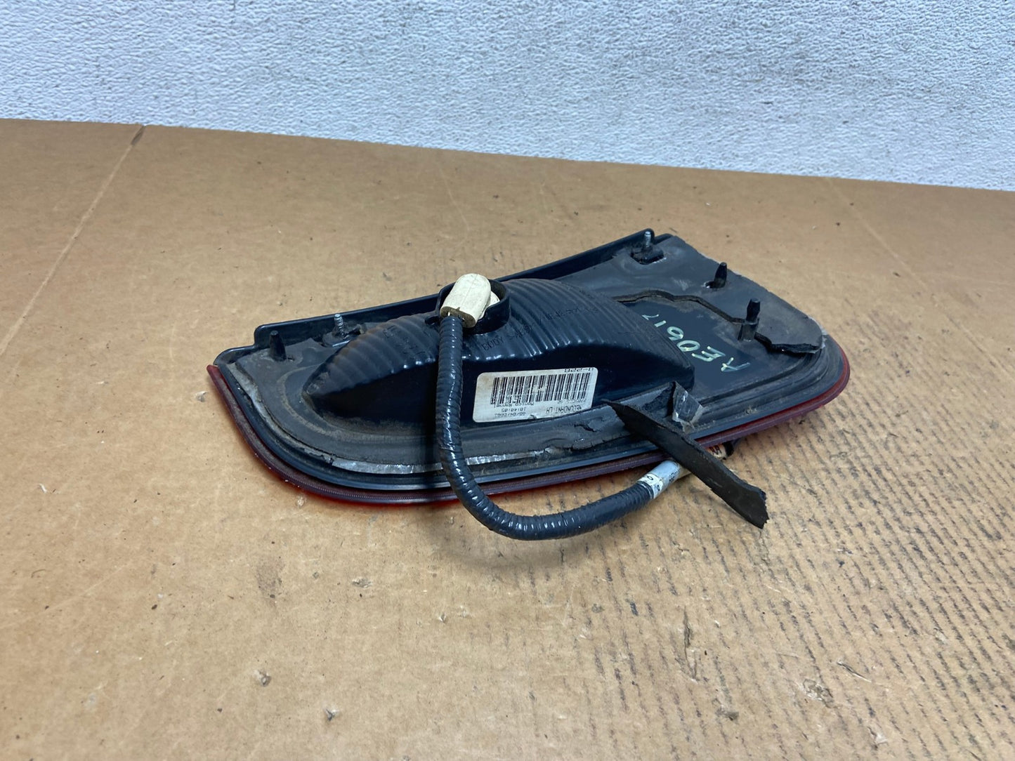 1998-2002 Lincoln Navigator Left Driver Lh Side Tail Light Inner AE0617 LK4