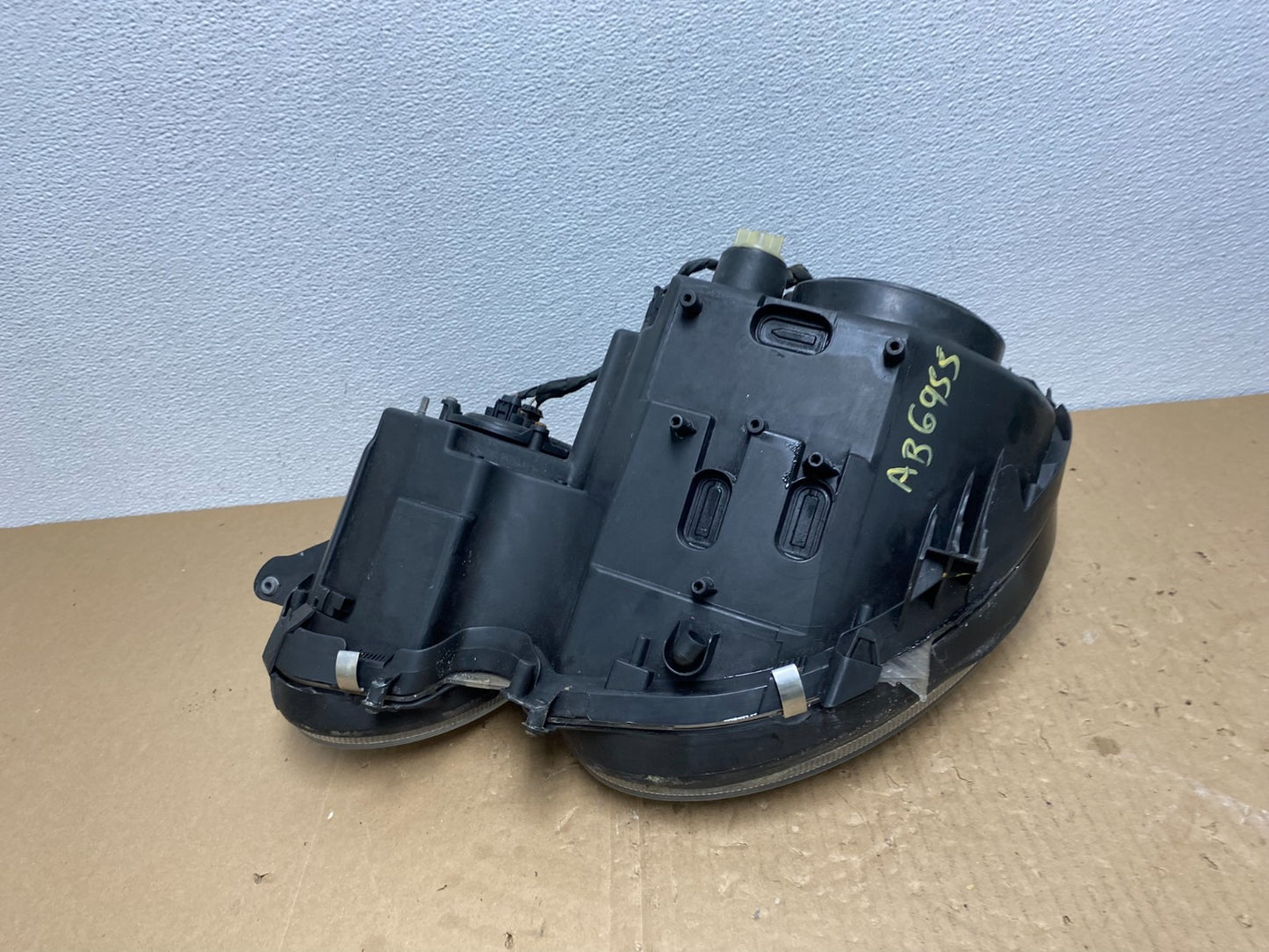 2003-2006 Mercedes E E320 E350 Class Right Passenger Halogen Headlight AB6955 DW8